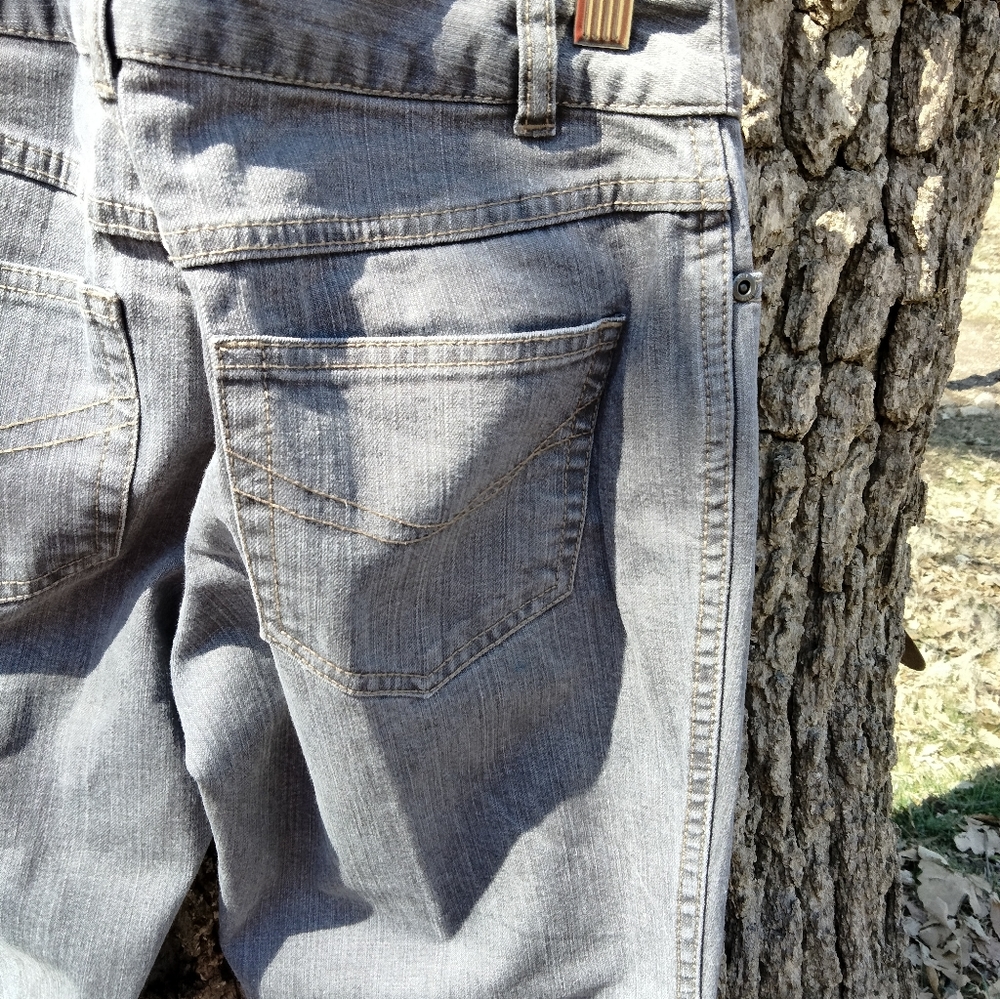 ⬇️Price Drop!⬇️ J. Jill Gray Flare Jean in size 2P